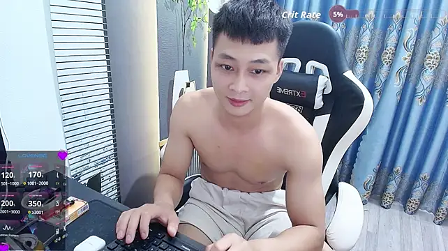 Naughty___asian webcam