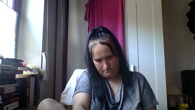 _squirty_cum_lady_ live cam on StripChat