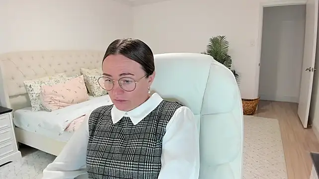 Vika73 🥜 sex chat