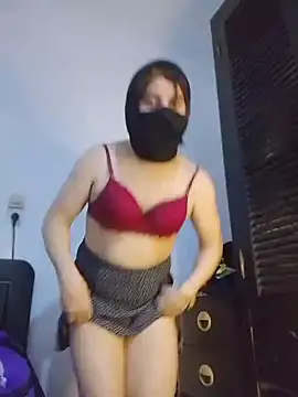 banouti28 live sex cam