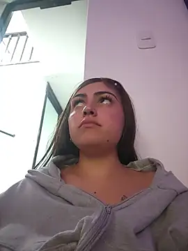 MishRaven webcam