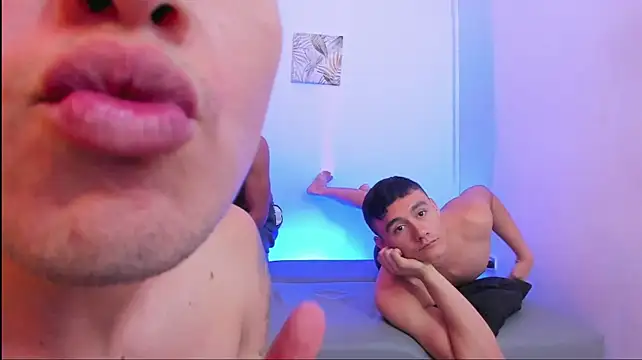 Seductive_BoysW webcam