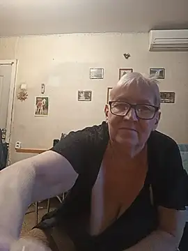 Molli1408 live cam on StripChat