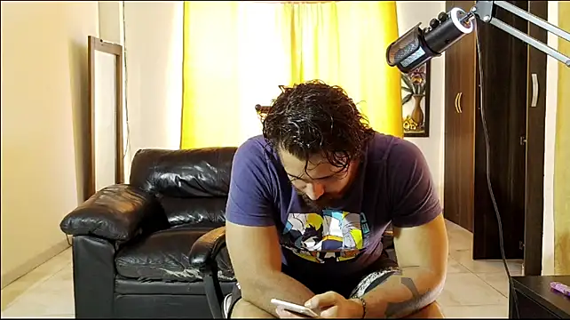 aronmiller404 webcam