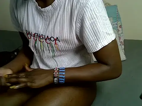 creamypetite webcam