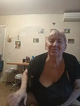 Molli1408 live cam