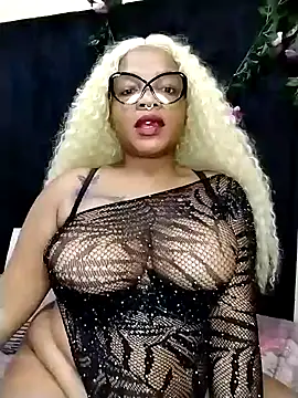 SweetestBootyXxX live cam on StripChat