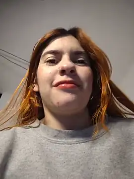 Stefany_lf live cam on StripChat