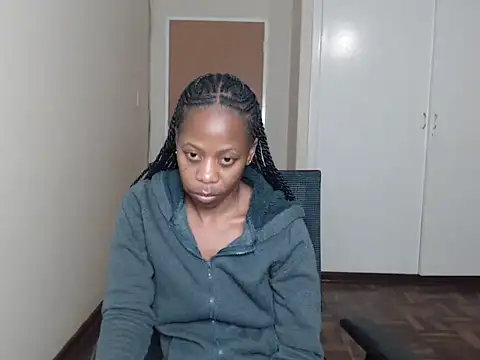 QUEENMANDYY