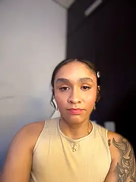 Isabella-Teen webcam