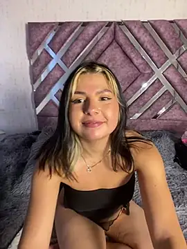 LilyCarter_Pinkk webcam
