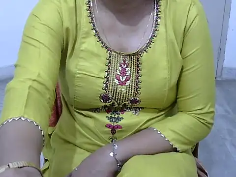 CHAMELI4747 webcam