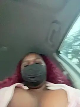 MaskedBootyLicious28 webcam