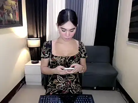 AsianTsLovely webcam
