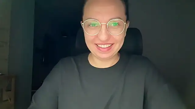 KamilaXHot webcam