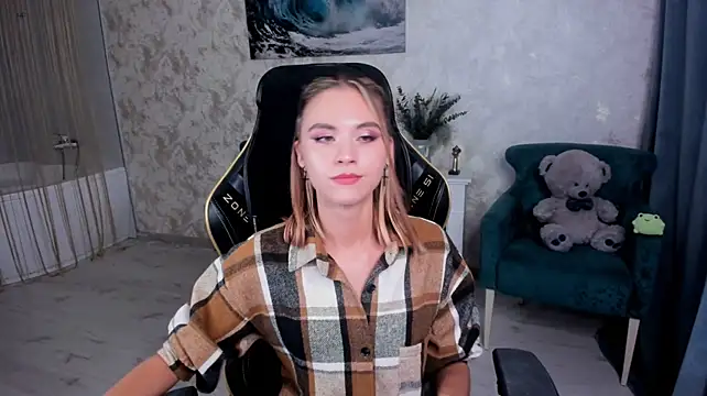 EllaCurtis webcam