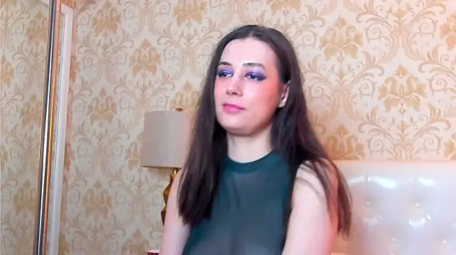 JuliaHunts 🏡 online webcam