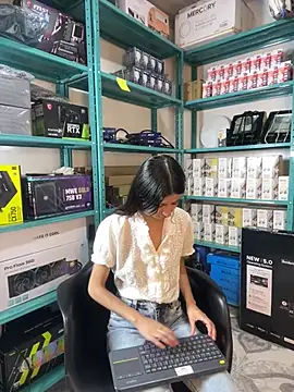 SweetRenata_ webcam