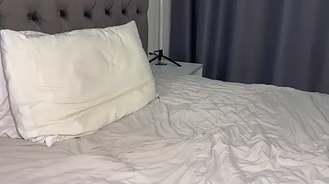 max_shy live cam on StripChat