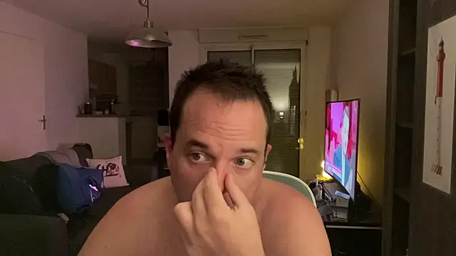 Sagradafamiliajuju31 live cam on StripChat