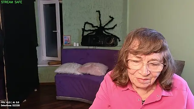 Betty_Brick webcam