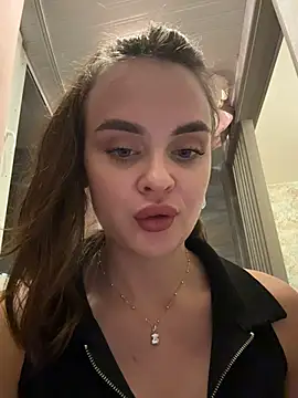 KristiRich webcam