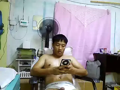 PhilipofHeaven live cam on StripChat