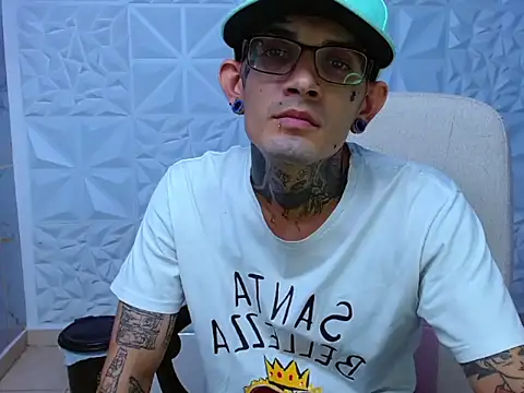 Boy_tatto77 webcam