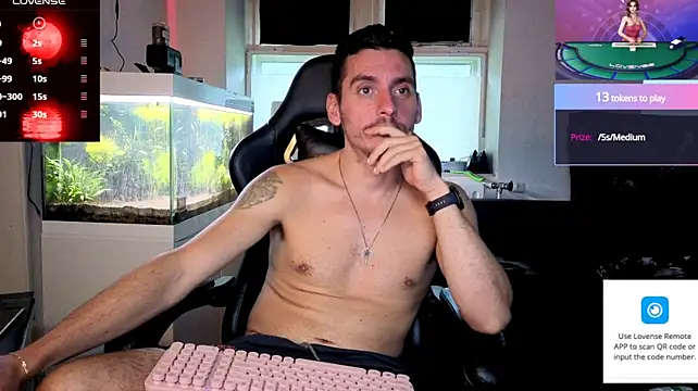 Rayzel_White webcam