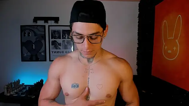 Simon_cortes live cam on StripChat