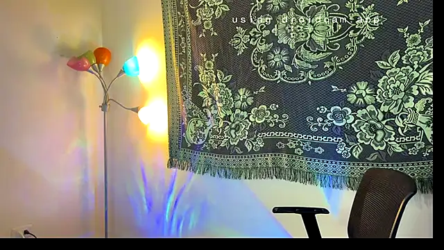 maximo_2019 live cam on StripChat