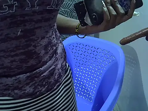 sexyshiko1 webcam