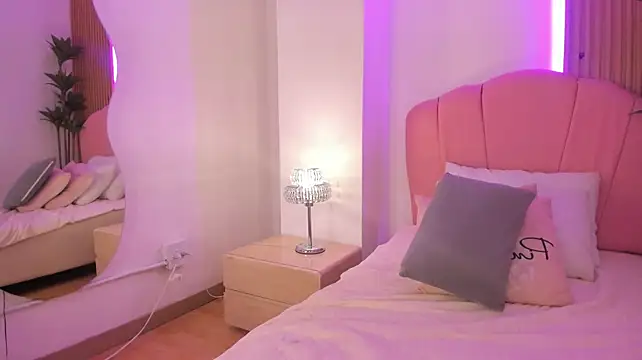 mia_pinklove webcam
