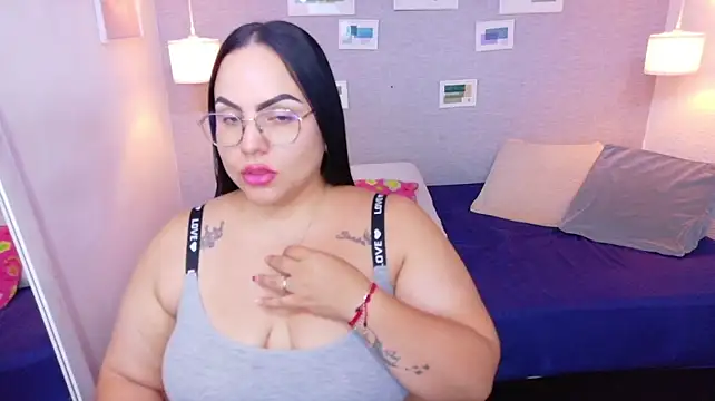 Curvy_sexyvalen webcam