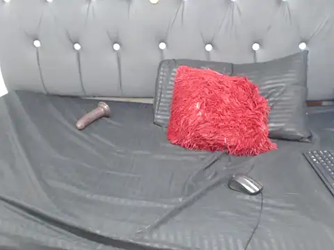 Longnipleserxx50 webcam