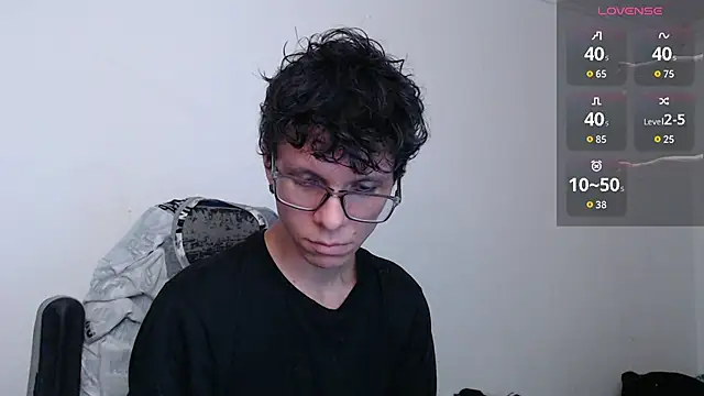 bryamado69 live cam on StripChat