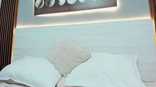 Lois_stone live cam on StripChat