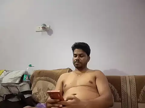 Raaz_5690 live cam on StripChat