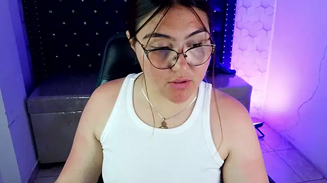 conniejames_m webcam
