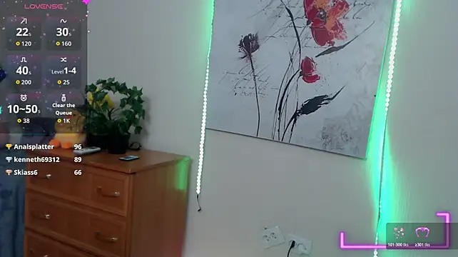 Alisawoods_ webcam