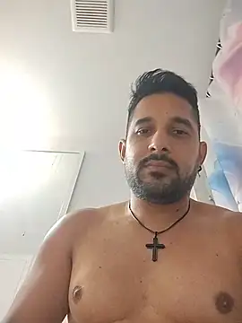 miguelhot85 webcam