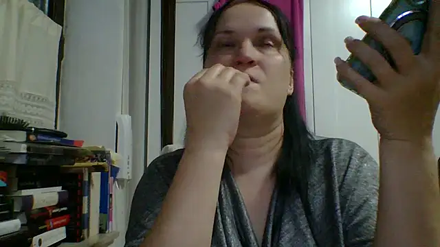 _squirty_cum_lady_ live cam on StripChat