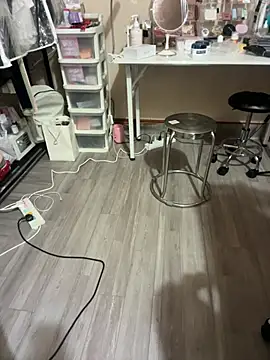 Mina048 live cam on StripChat
