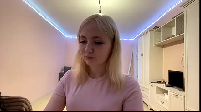 AnnitaNumga live cam on StripChat