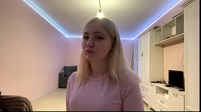 AnnitaNumga live cam on StripChat