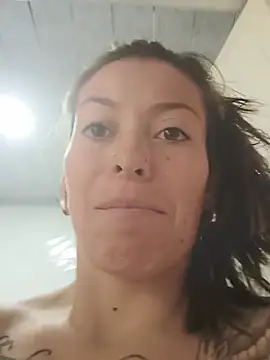 Tefannyy_ live cam on StripChat