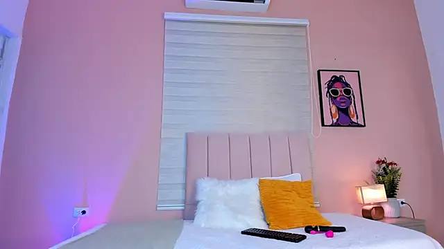allie_miss live cam on StripChat