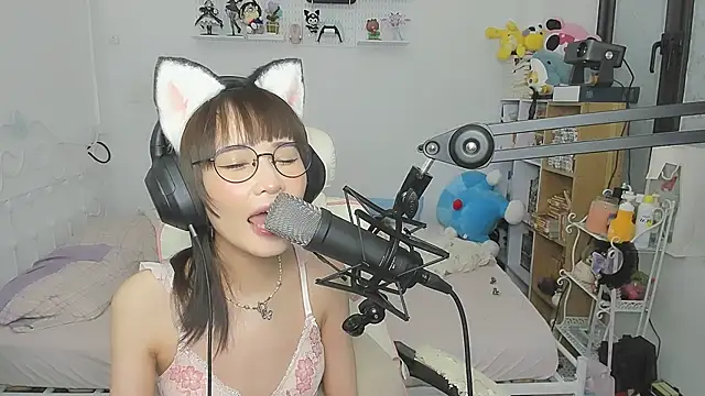 NeKo-nEk0-niI webcam