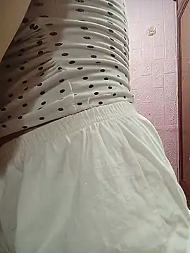 Lucky_lucky2k live cam on StripChat