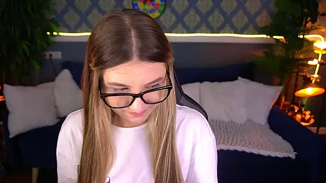 Lissaa_Moon webcam